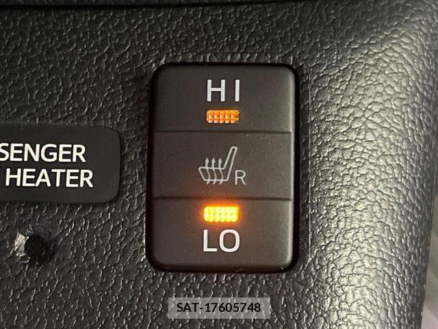 Toyota PRIUS 2018-07 8337495-6