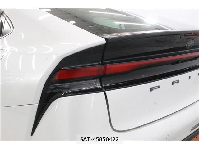 Toyota PRIUS 2023-05 8337492-15