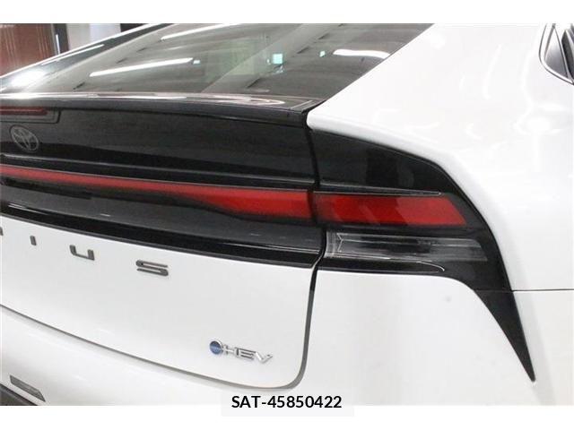 Toyota PRIUS 2023-05 8337492-16