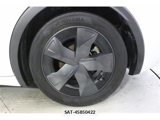Toyota PRIUS 2023-05 8337492-21