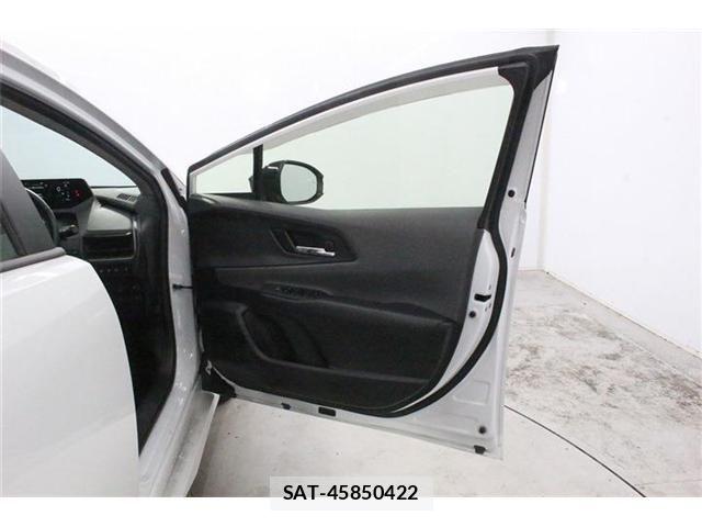 Toyota PRIUS 2023-05 8337492-26