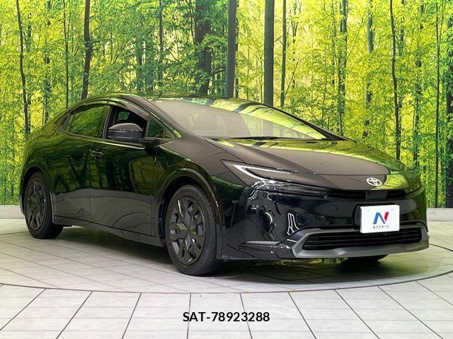 Toyota PRIUS 2023-05 8337489-16