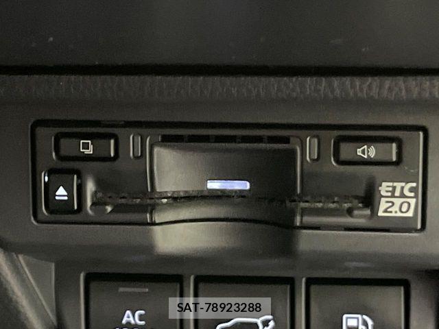 Toyota PRIUS 2023-05 8337489-7