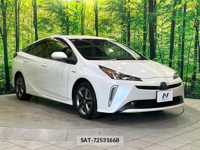 Toyota PRIUS 2019-09 8337493-16