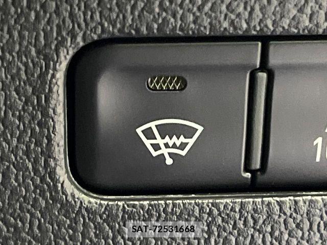 Toyota PRIUS 2019-09 8337493-4