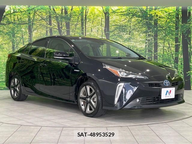 Toyota PRIUS 2019-07 8337494-16