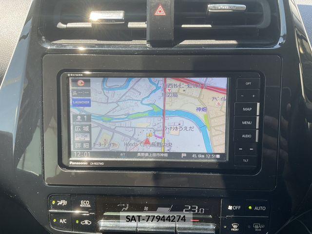 Toyota PRIUS 2019-05 8355405-9