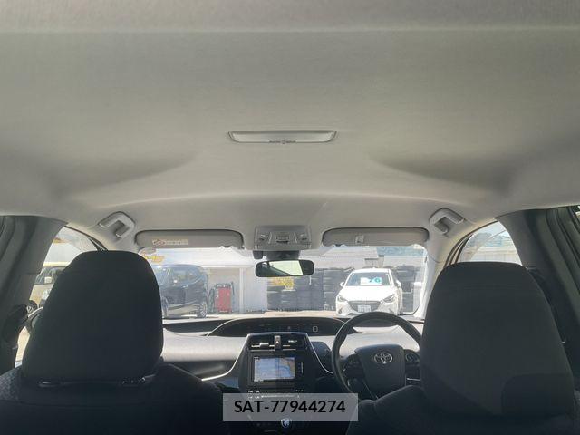 Toyota PRIUS 2019-05 8355405-13
