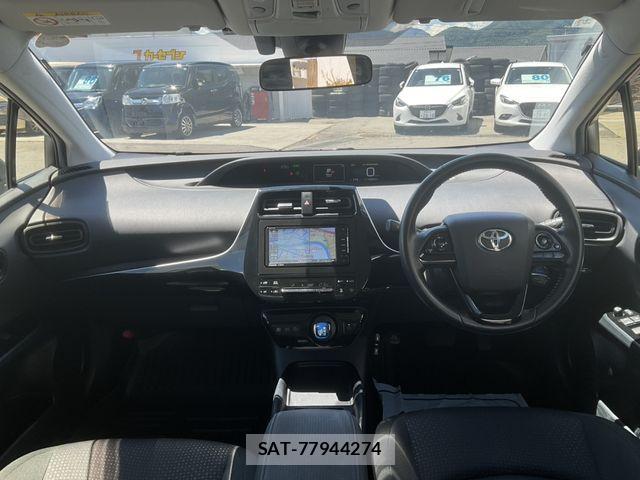 Toyota PRIUS 2019-05 8355405-17