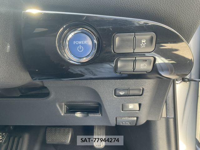 Toyota PRIUS 2019-05 8355405-23