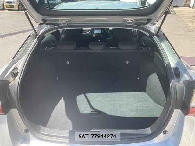 Toyota PRIUS 2019-05 8355405-26