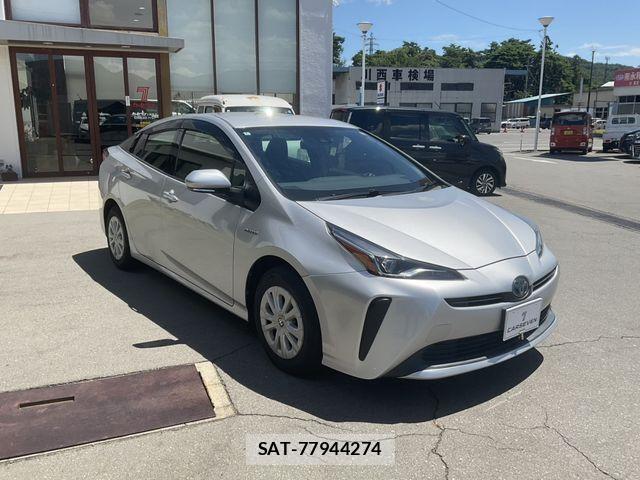 Toyota PRIUS 2019-05 8355405-5