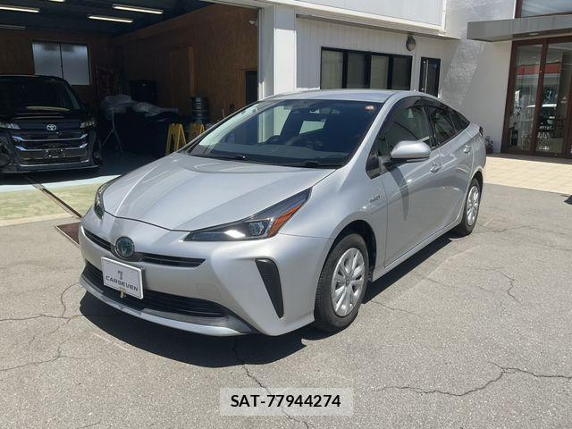 Toyota PRIUS 2019-05 8355405-6