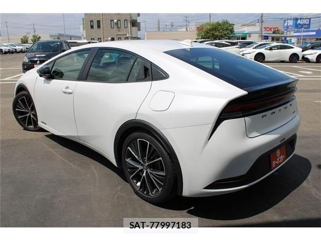 Toyota PRIUS 2023-02 8368220-12