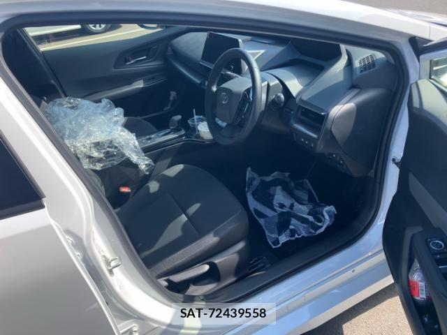 Toyota PRIUS 2023-08 8368221-14
