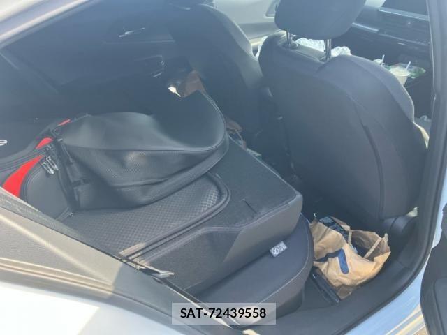 Toyota PRIUS 2023-08 8368221-17