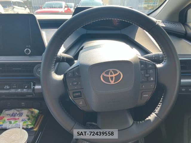 Toyota PRIUS 2023-08 8368221-19