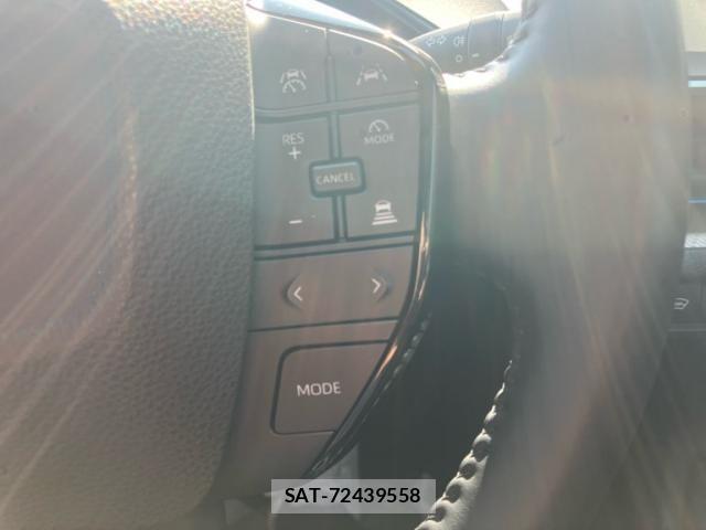 Toyota PRIUS 2023-08 8368221-23