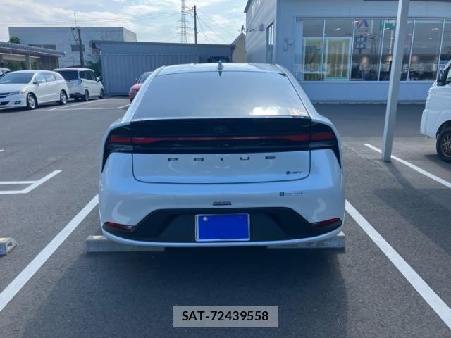Toyota PRIUS 2023-08 8368221-4