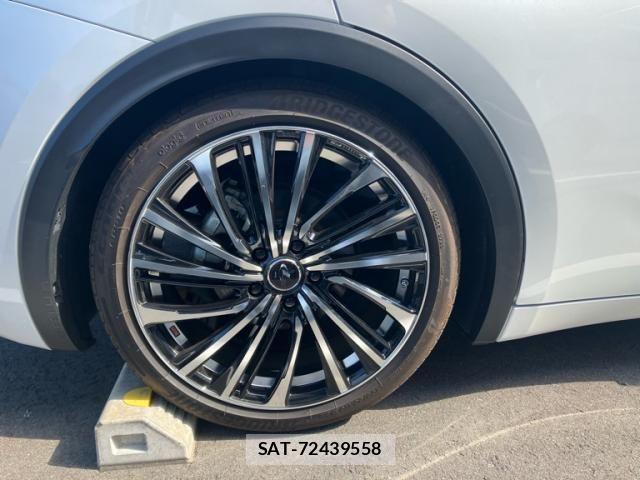 Toyota PRIUS 2023-08 8368221-8