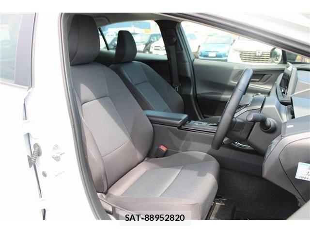 Toyota PRIUS 2025-03 8368217-25