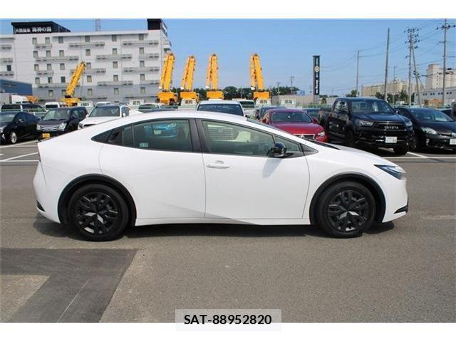 Toyota PRIUS 2025-03 8368217-3