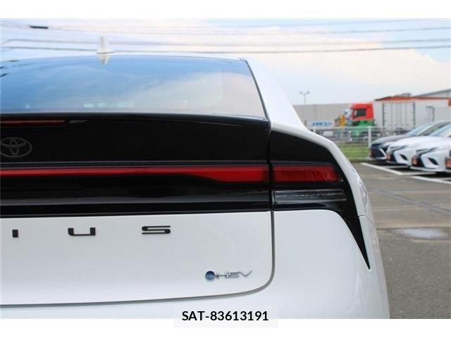 Toyota PRIUS 2025-03 8368218-16