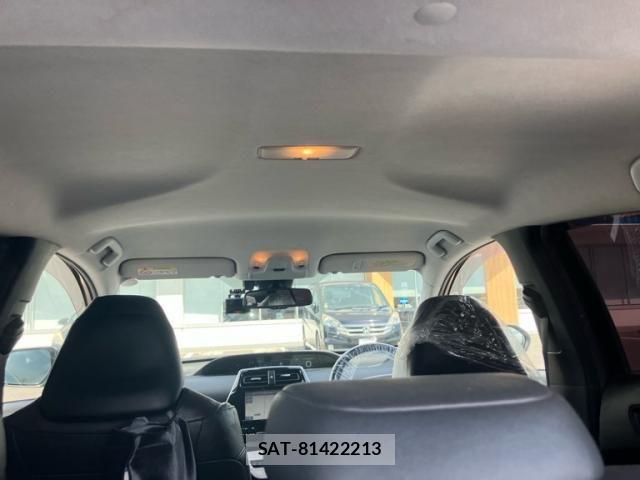 Toyota PRIUS 2017-02 8368222-12