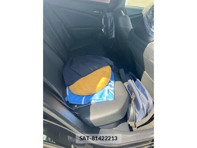 Toyota PRIUS 2017-02 8368222-14
