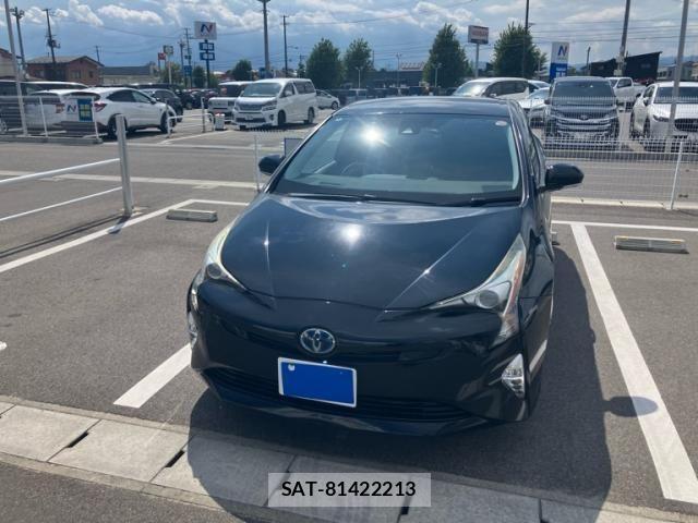 Toyota PRIUS 2017-02 8368222-1