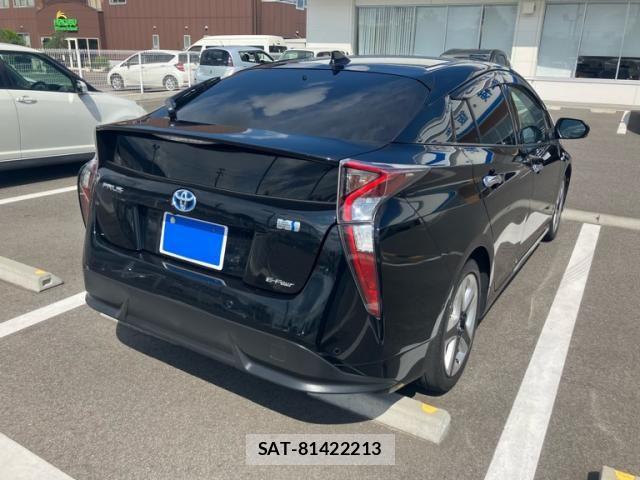 Toyota PRIUS 2017-02 8368222-3
