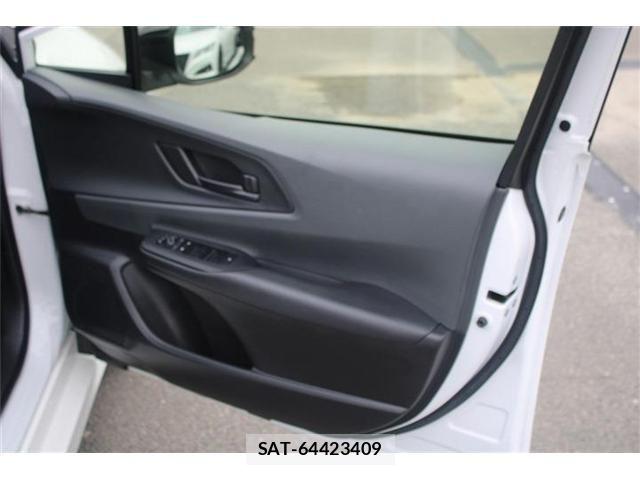 Toyota PRIUS 2025-03 8368219-23