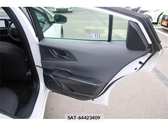 Toyota PRIUS 2025-03 8368219-27