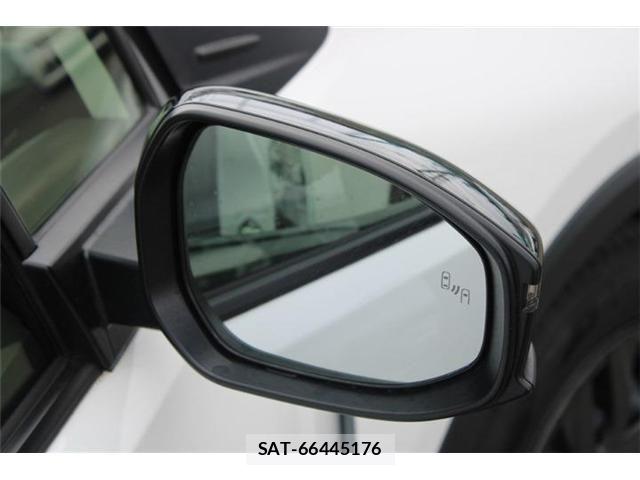 Toyota PRIUS 2025-03 8368215-16