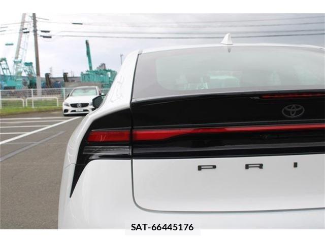 Toyota PRIUS 2025-03 8368215-26