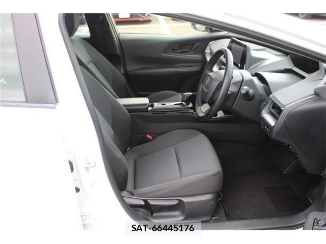 Toyota PRIUS 2025-03 8368215-28