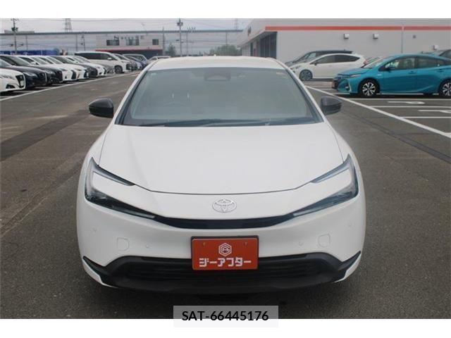 Toyota PRIUS 2025-03 8368215-5