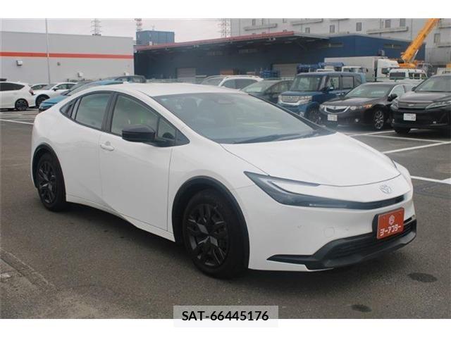 Toyota PRIUS 2025-03 8368215-6
