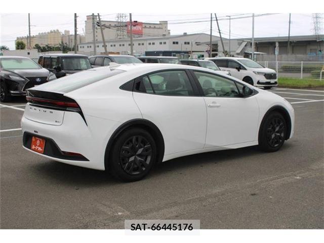Toyota PRIUS 2025-03 8368215-8