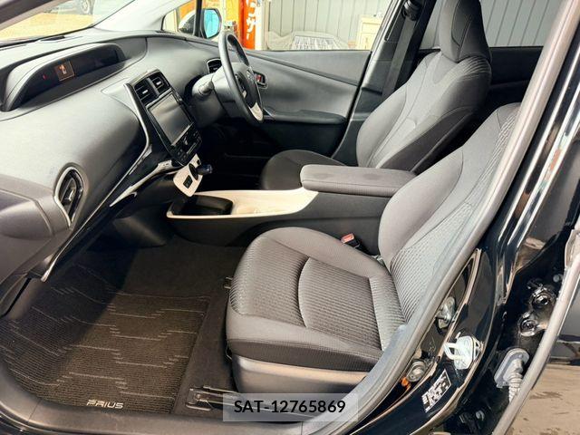 Toyota PRIUS 2016-07 8372080-10