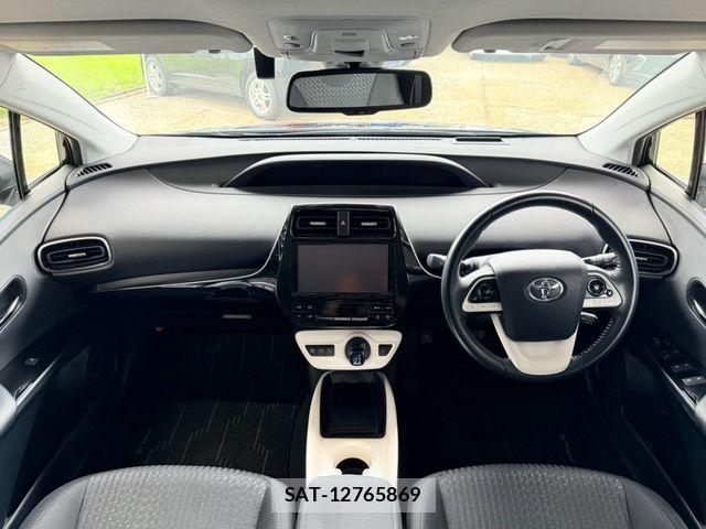 Toyota PRIUS 2016-07 8372080-14