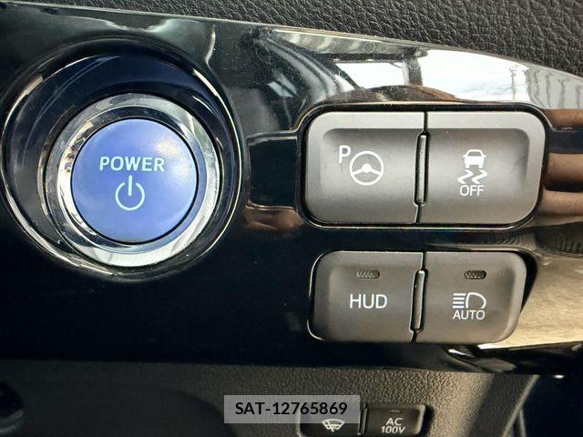 Toyota PRIUS 2016-07 8372080-16