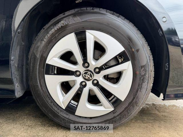 Toyota PRIUS 2016-07 8372080-26