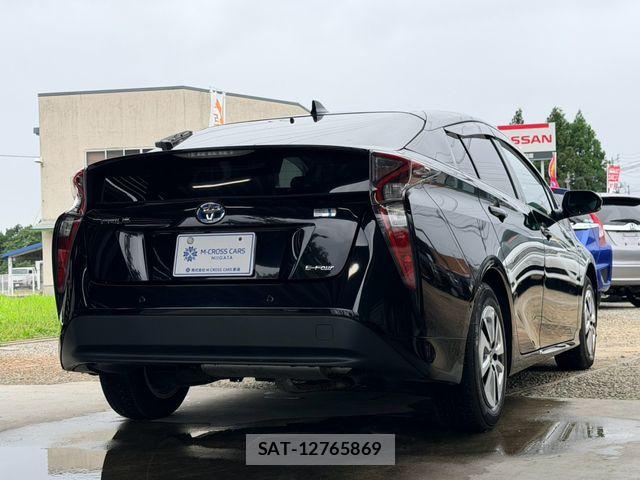 Toyota PRIUS 2016-07 8372080-3