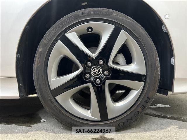 Toyota PRIUS 2016-08 8414524-16