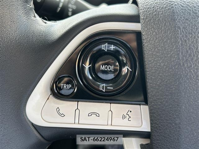 Toyota PRIUS 2016-08 8414524-19