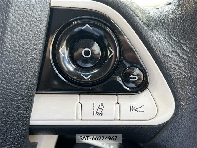Toyota PRIUS 2016-08 8414524-20