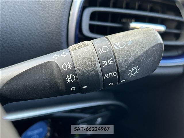 Toyota PRIUS 2016-08 8414524-21