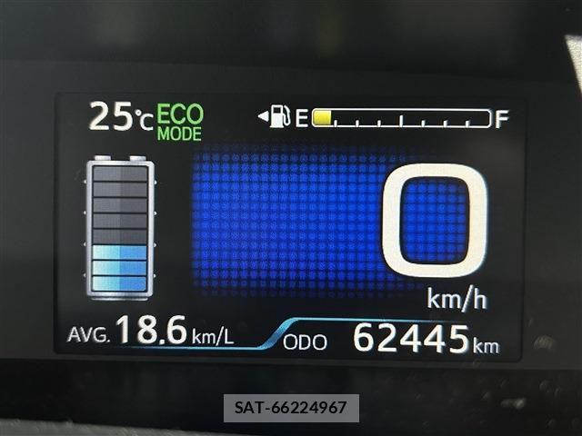 Toyota PRIUS 2016-08 8414524-22