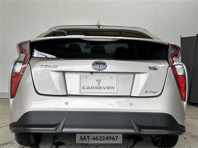 Toyota PRIUS 2016-08 8414524-6